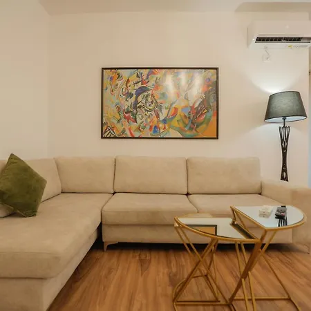 Miku Apartment-sophisticated 2bd At Taiwan * ティラナ