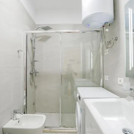 Miku Apartment-sophisticated 2bd At Taiwan * ティラナ
