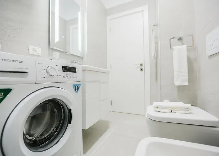 Miku Apartment-sophisticated 2bd At Taiwan Tirana
