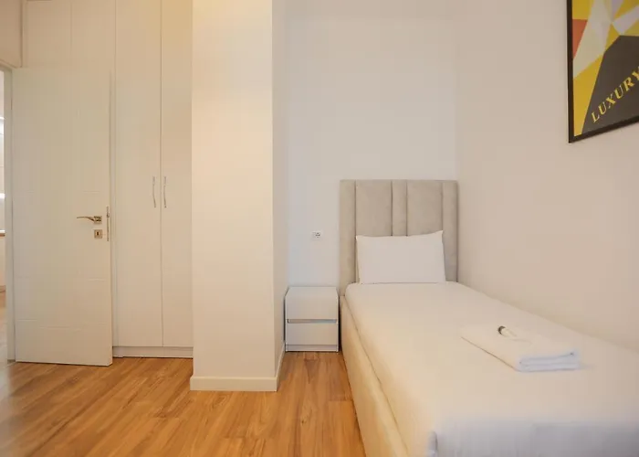 Miku Apartment-sophisticated 2bd At Taiwan * Tirana