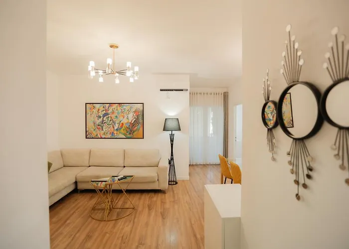 Miku Apartment-sophisticated 2bd At Taiwan Apartamento Tirana