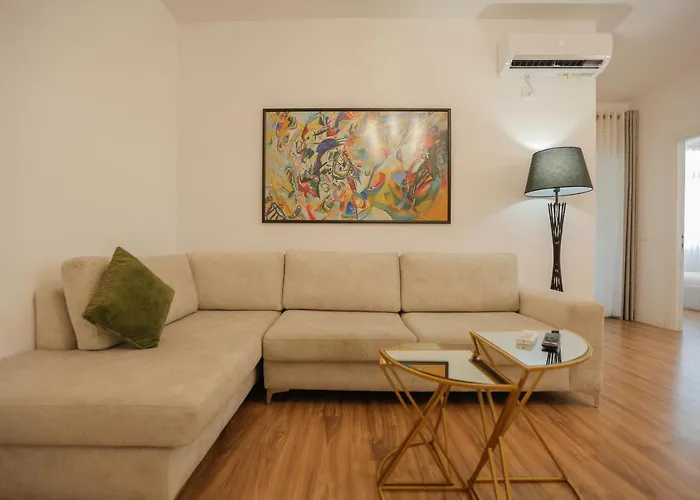 Miku Apartment-sophisticated 2bd At Taiwan * Tirana