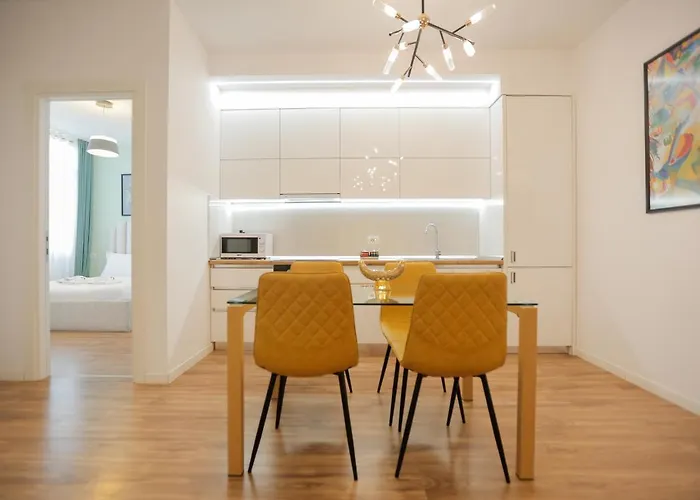 Miku Apartment-sophisticated 2bd At Taiwan Apartamento Tirana