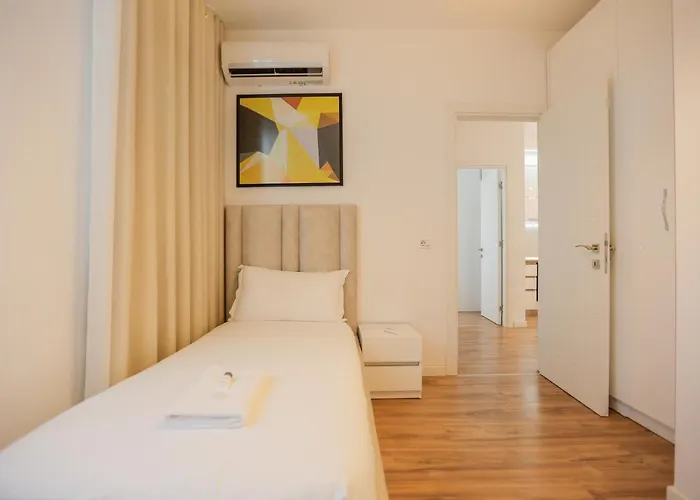 Miku Apartment-sophisticated 2bd At Taiwan Tirana